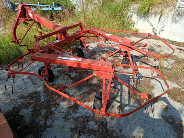 887536-4 Hay tedder Fella TH 520