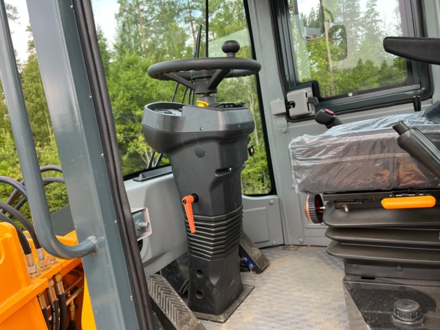 932971-22 Multiloader L20 wheel loader 2022 with equipment