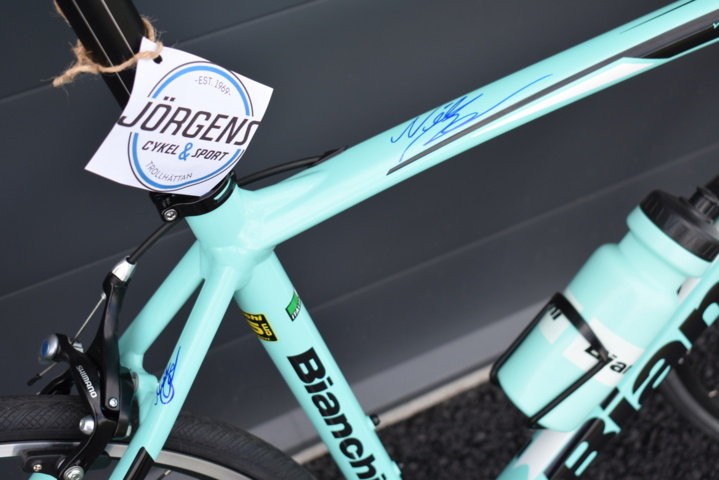 930348-3 Signed Bianchi bike by double Olympic medalist Nils van der Poel