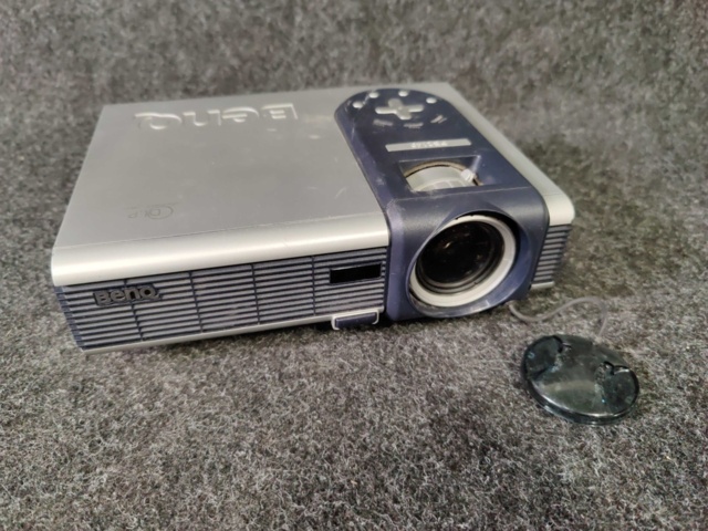 925636-1 Projector Benq PB2140