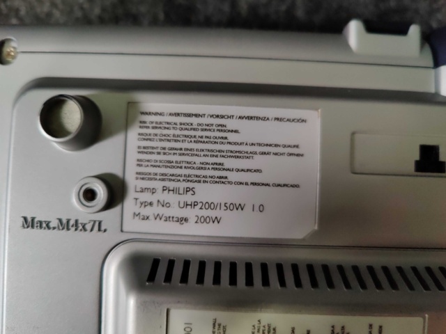 925636-5 Projector Benq PB2140