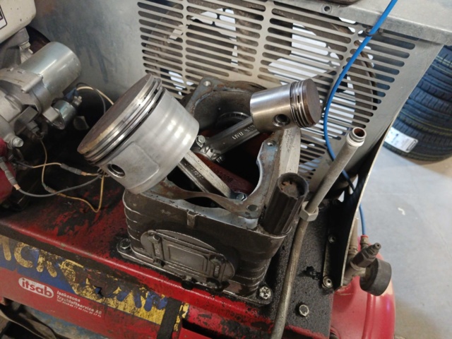 887541-5 Petrol-driven compressor 150L