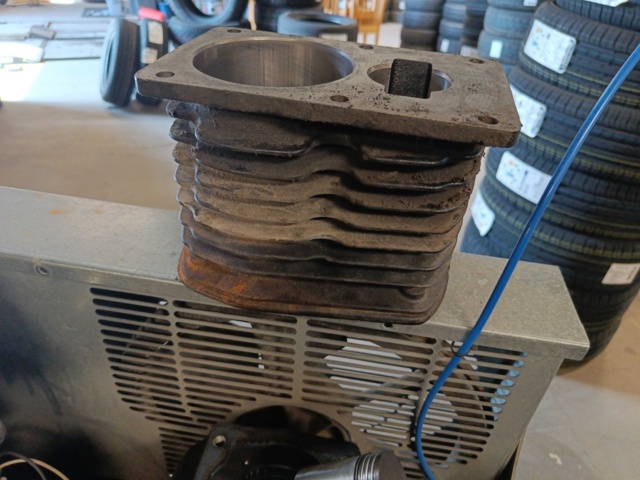 887541-6 Petrol-driven compressor 150L