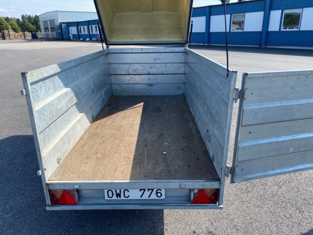 922349-9 Släpkärra Thule med kåpa