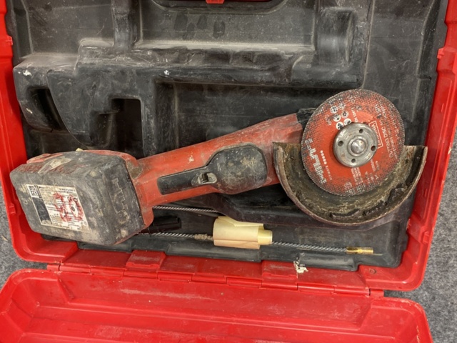 919612-2 Angle grinder, HILTI