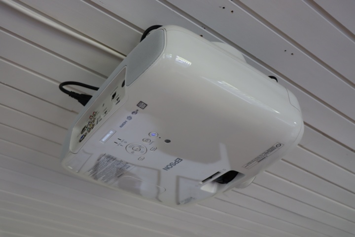 788431-5 Projector Epson EH-TW6000W