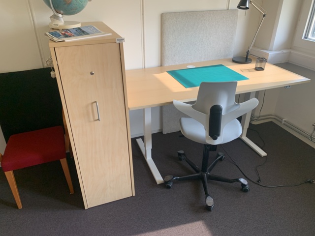 931604-1 Kontorsarbetsplats Höj och sänkbart skrivbord