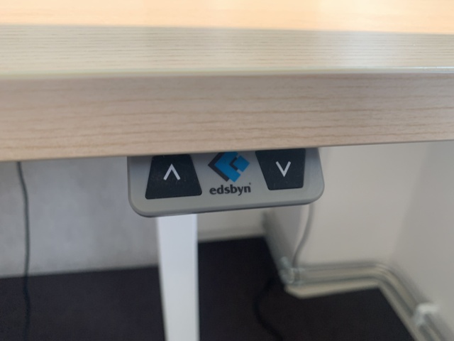 931604-5 Kontorsarbetsplats Höj och sänkbart skrivbord