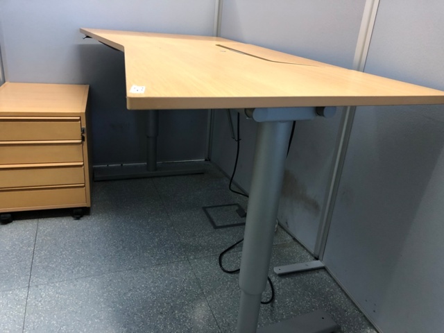 934561-2 Martela sähköpöytä