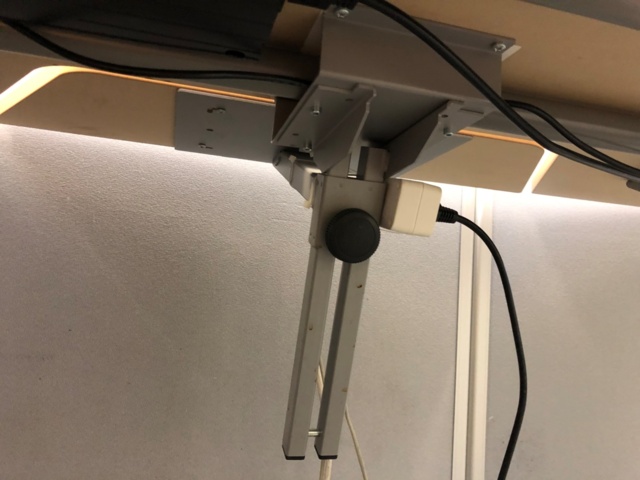 934561-5 Martela sähköpöytä