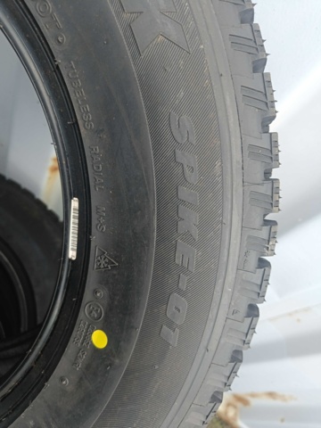 889316-4 New Winter tires Bridgestone Blizzak 215/70 R16