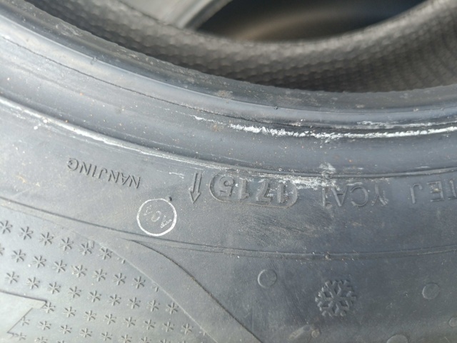 889317-6 New winter tires Kumho I´zen RV 255/65 R17