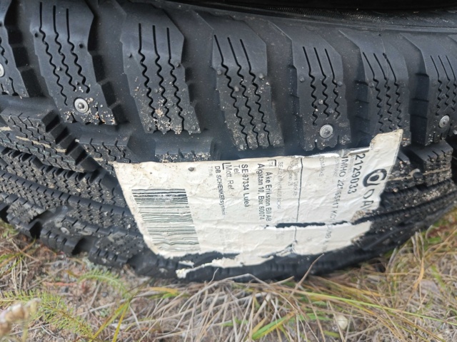 889317-11 New winter tires Kumho I´zen RV 255/65 R17