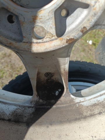 889325-8 Winter tires on Rims, Nokian Hakkapeliitta 7, 225/55 R16