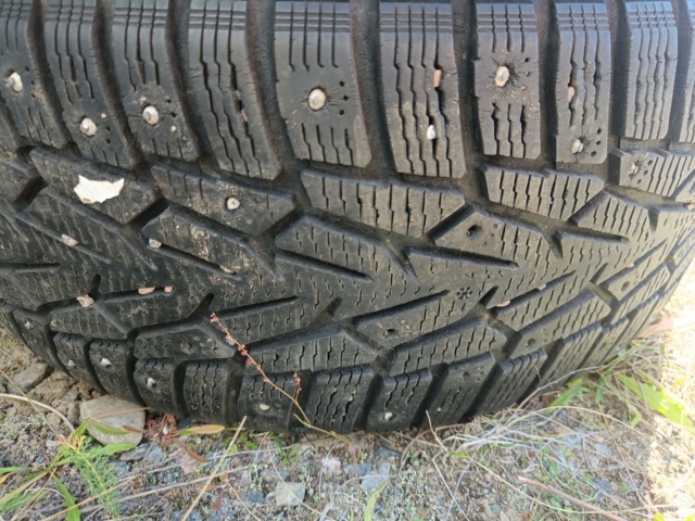 889325-16 Winter tires on Rims, Nokian Hakkapeliitta 7, 225/55 R16