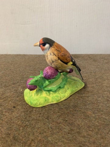 777542-2 The figurine Carduelis carduelis