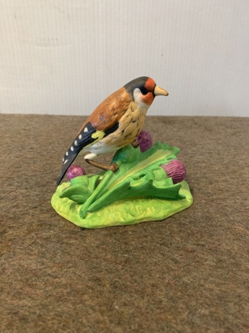 777542-7 The figurine Carduelis carduelis