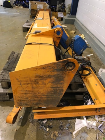 934662-8 Kone 500kg pylväsnosturi