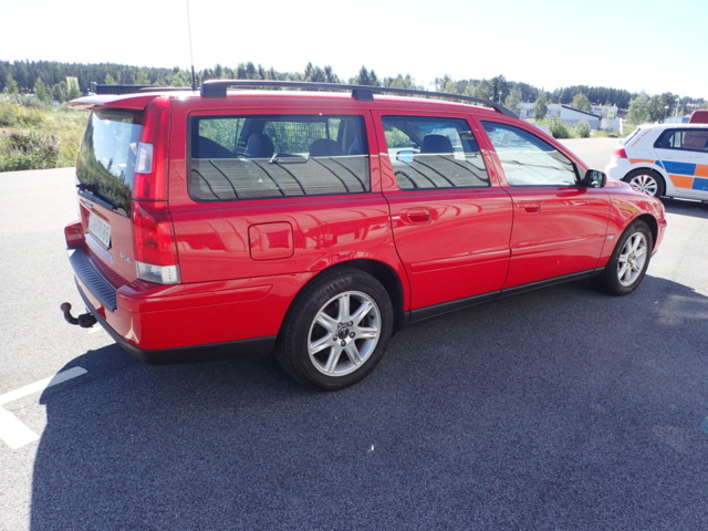 861816-5 Volvo V70 2.4 CNG Automatic, Gas & Petrol - 2005