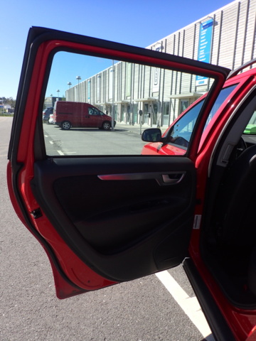 861816-66 Volvo V70 2.4 CNG Automatic, Gas & Petrol - 2005