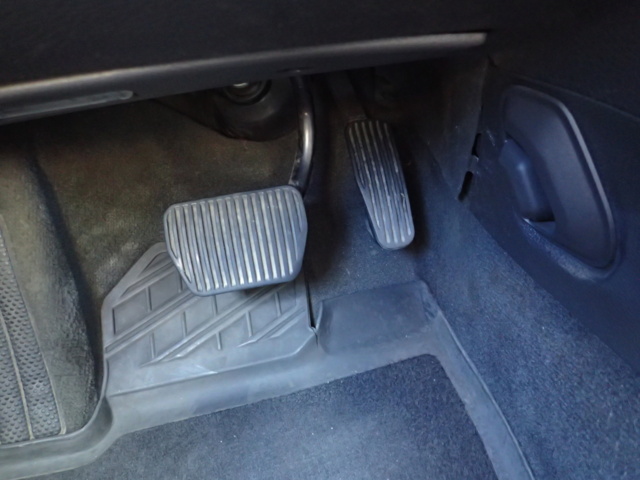 861816-83 Volvo V70 2.4 CNG Automatic, Gas & Petrol - 2005