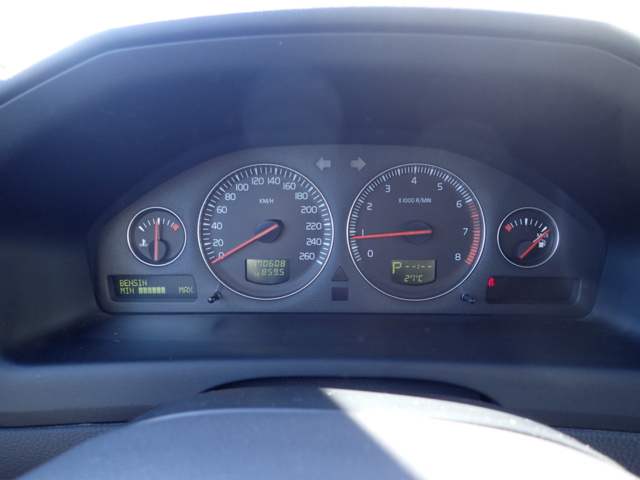 861816-88 Volvo V70 2.4 CNG Automatic, Gas & Petrol - 2005