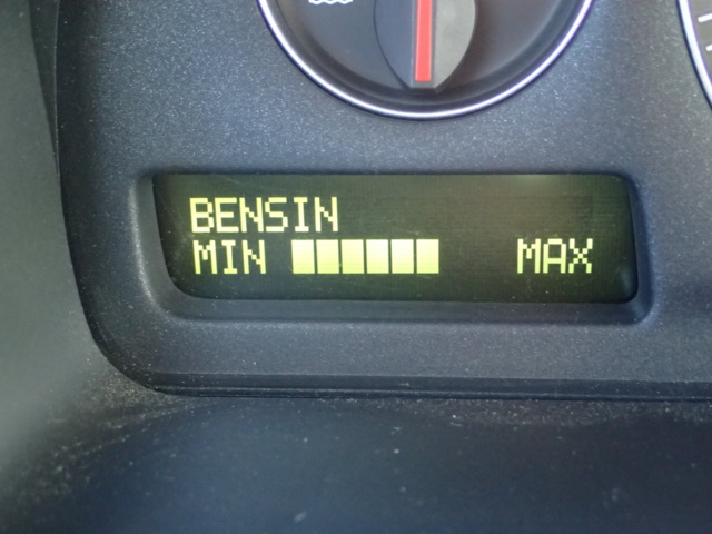 861816-91 Volvo V70 2.4 CNG Automatic, Gas & Petrol - 2005