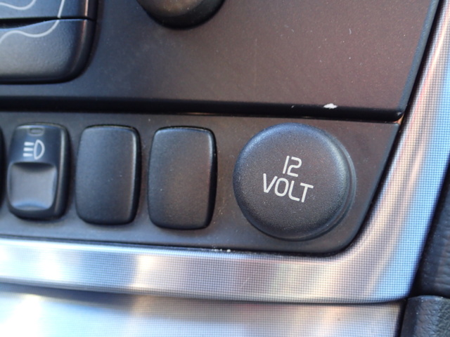 861816-100 Volvo V70 2.4 CNG Automatic, Gas & Petrol - 2005