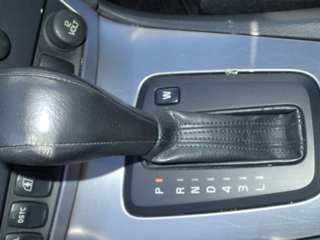 861816-101 Volvo V70 2.4 CNG Automatic, Gas & Petrol - 2005