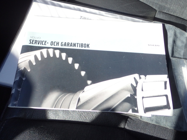 861816-110 Volvo V70 2.4 CNG Automatic, Gas & Petrol - 2005