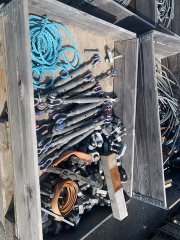 931750-5 Fall protection fence for bridge