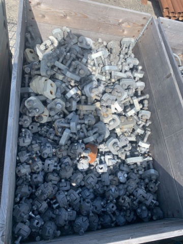 931750-6 Fall protection fence for bridge