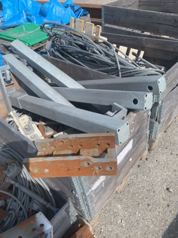 931750-10 Fall protection fence for bridge