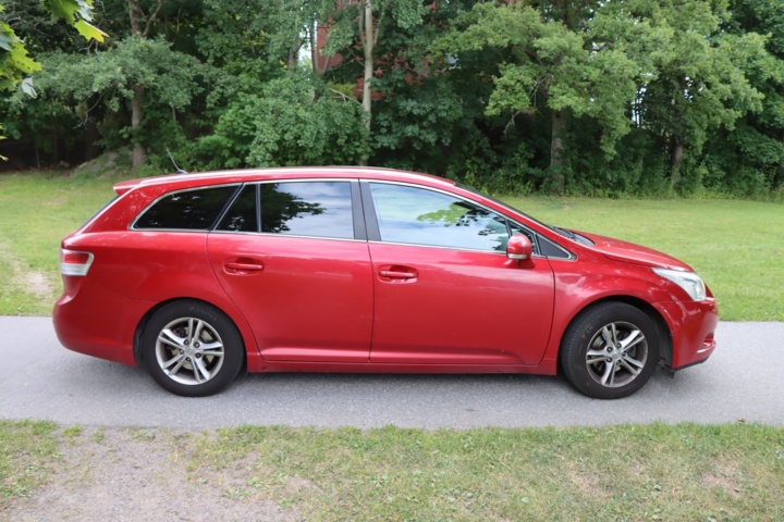 934875-7 Toyota Avensis Kombi 2.0 Multidrive S - 2009