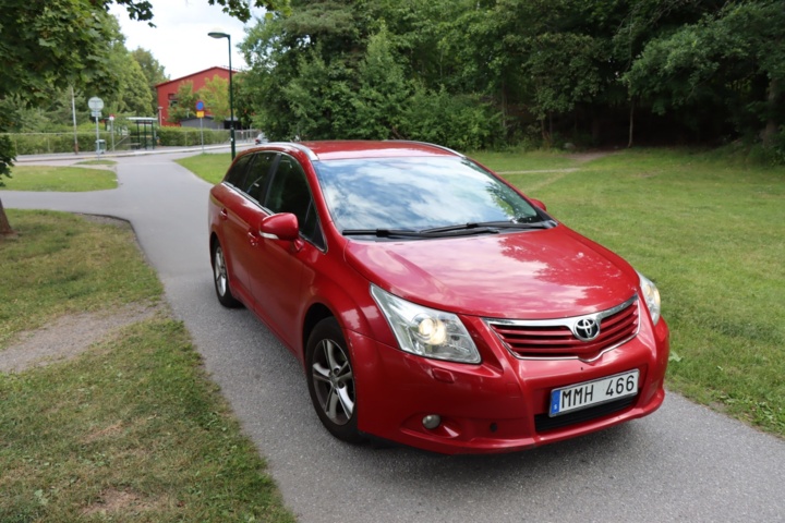 934875-11 Toyota Avensis Kombi 2.0 Multidrive S - 2009