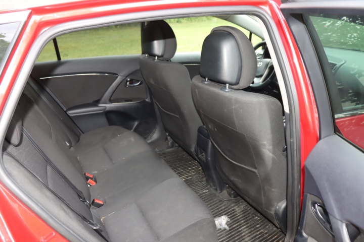 934875-23 Toyota Avensis Kombi 2.0 Multidrive S - 2009