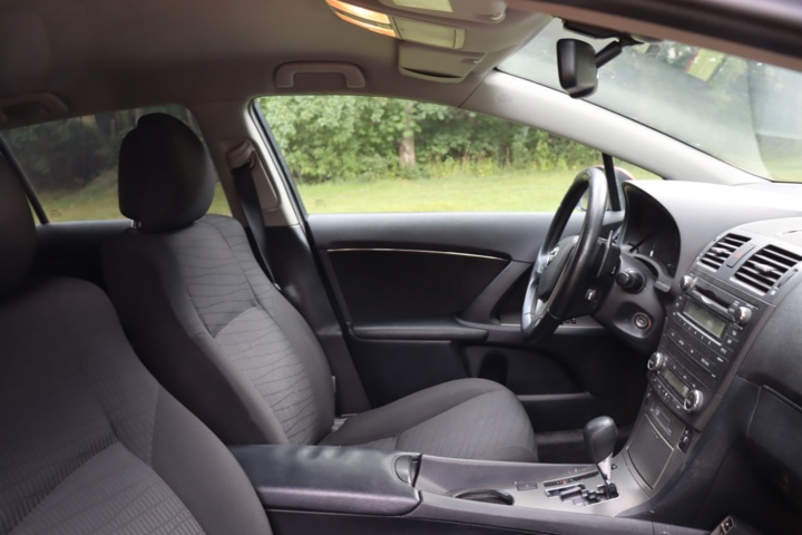 934875-29 Toyota Avensis Kombi 2.0 Multidrive S - 2009