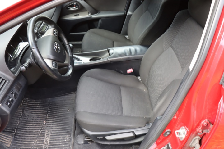 934875-31 Toyota Avensis Kombi 2.0 Multidrive S - 2009