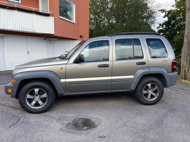 872331-2 Jeep Cherokee 3.7 V6 4WD Automatic, 204hp, 2005