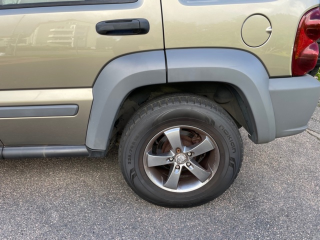 872331-7 Jeep Cherokee 3.7 V6 4WD Automatic, 204hp, 2005