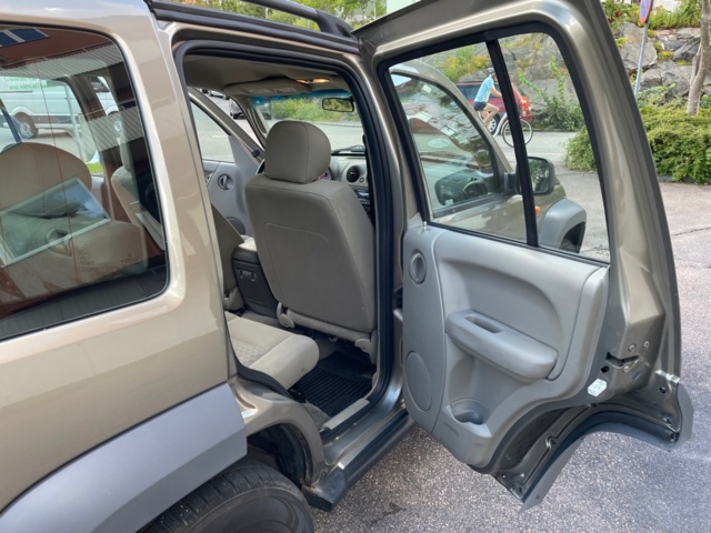 872331-16 Jeep Cherokee 3.7 V6 4WD Automatic, 204hp, 2005
