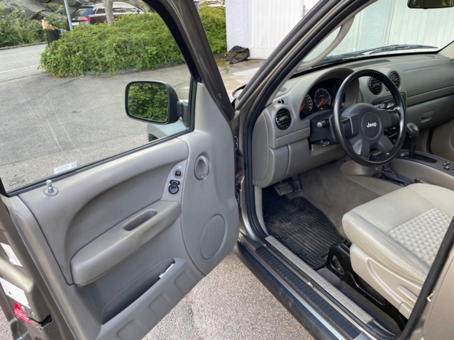 872331-19 Jeep Cherokee 3.7 V6 4WD Automatic, 204hp, 2005
