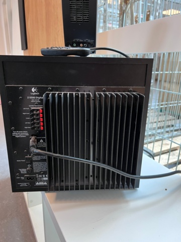 921143-9 Bass box and passive speakers, Logitech & Audio Pro