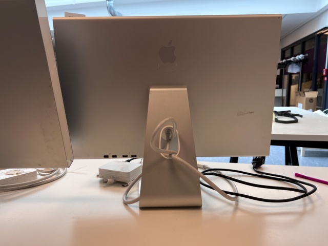 921157-5 Apple Cinema Display (A1082) 23"