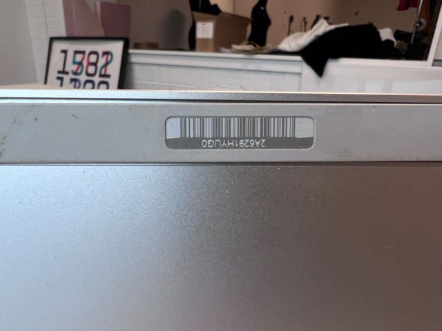 921157-12 Apple Cinema Display (A1082) 23"