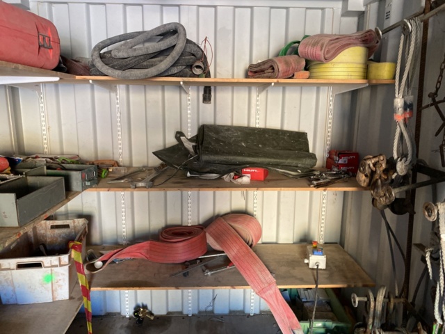 931764-12 Container 20 feet incl. content