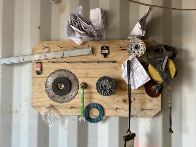 931764-17 Container 20 feet incl. content