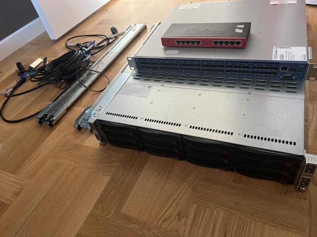 906894-2 SuperServer 6028TR-HTFR, 2017