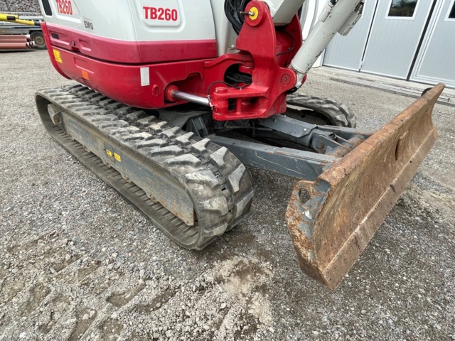 906891-24 6 ton mini excavator, Takeuchi TB260, 2017