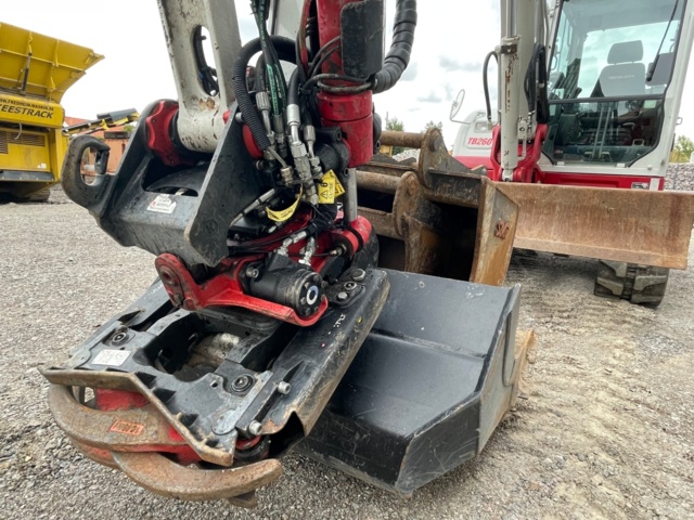 906891-5 6 ton mini excavator, Takeuchi TB260, 2017
